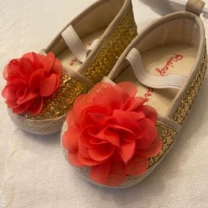 NWT Adorable Rising Star 9-12 month size 3 shoes